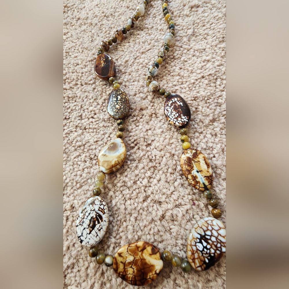 Handmade  natural Amber Lentil agate necklace